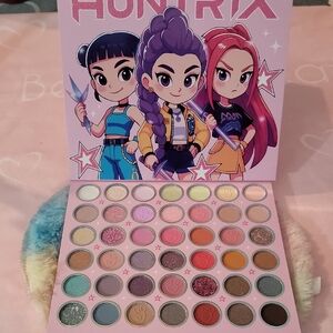 HUNTRIX K-POP EYESHADOW PALETTE 42 Shades